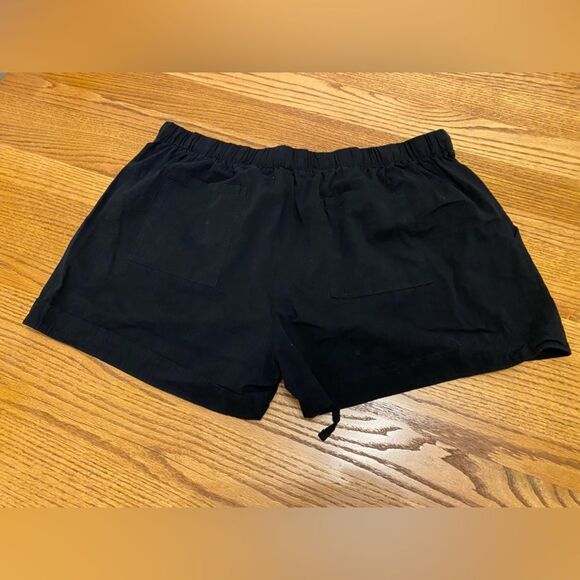 Black Drawing Relaxed Fit Shorts - Picture 5 of 11